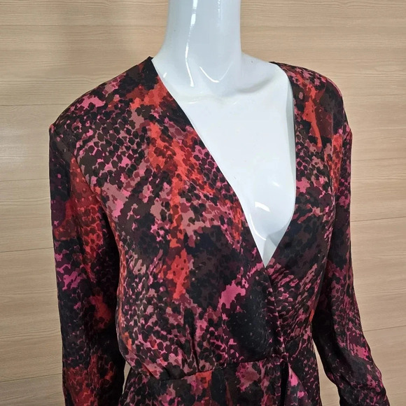 Zara TRF Collection Red Wrap Dress Long sleeve Snake Print Mini Satin Size Small - Picture 6 of 11